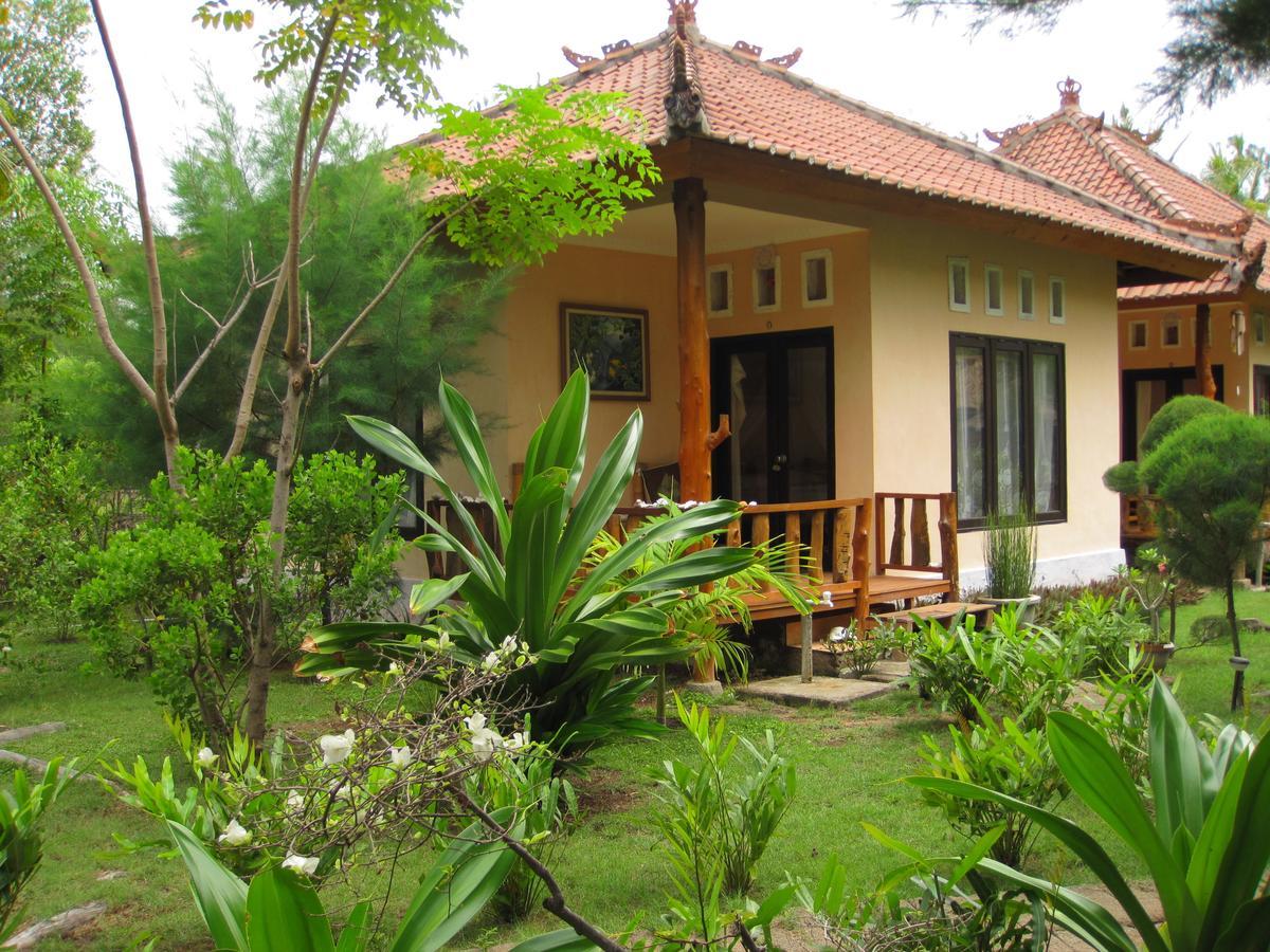 Jepun Bungalows กิลิเมโน ภายนอก รูปภาพ