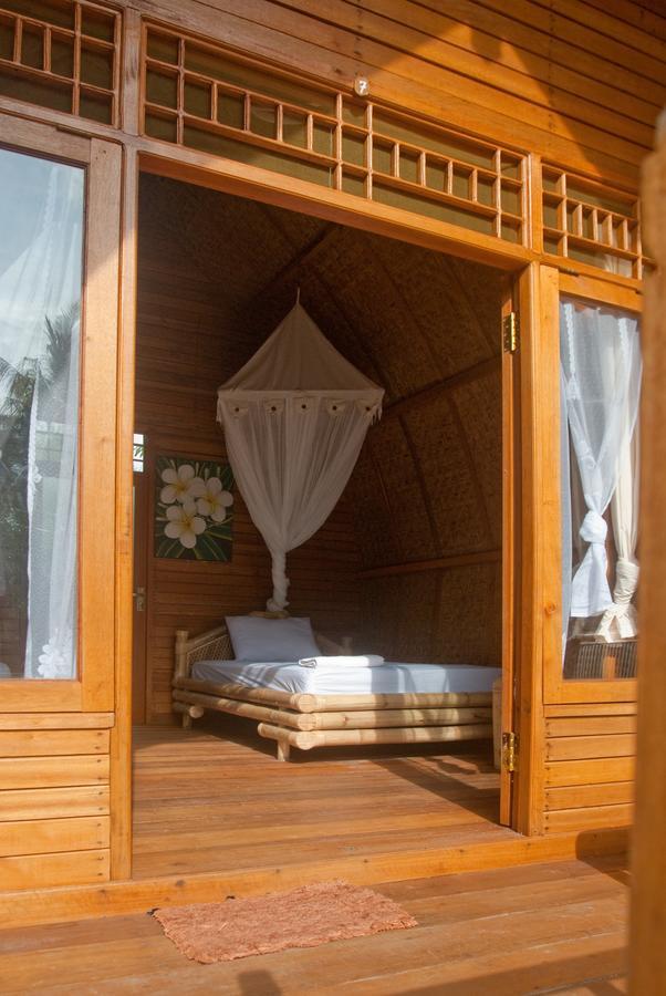 Jepun Bungalows กิลิเมโน ภายนอก รูปภาพ