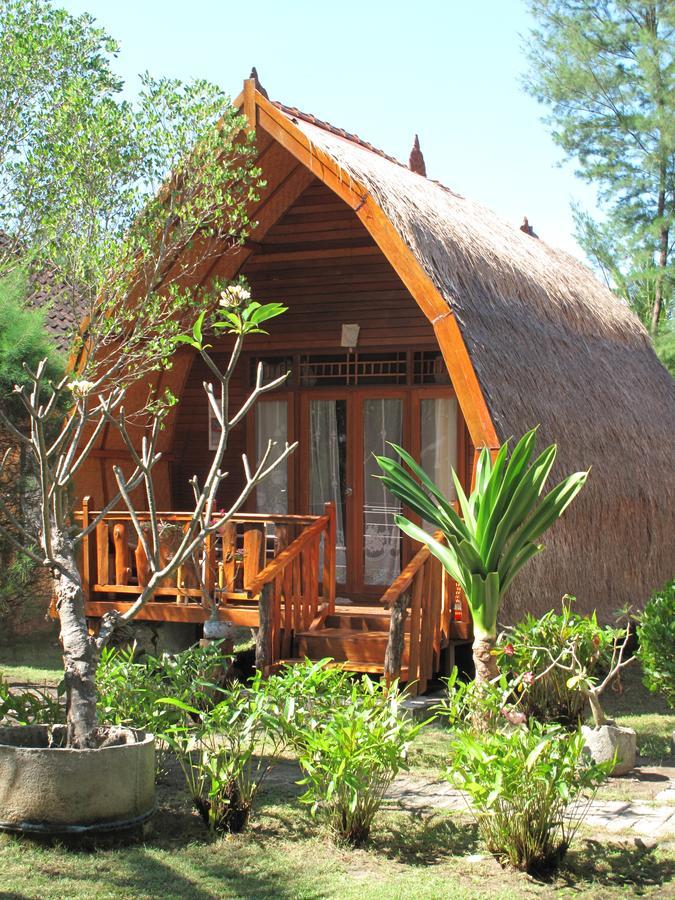 Jepun Bungalows กิลิเมโน ภายนอก รูปภาพ