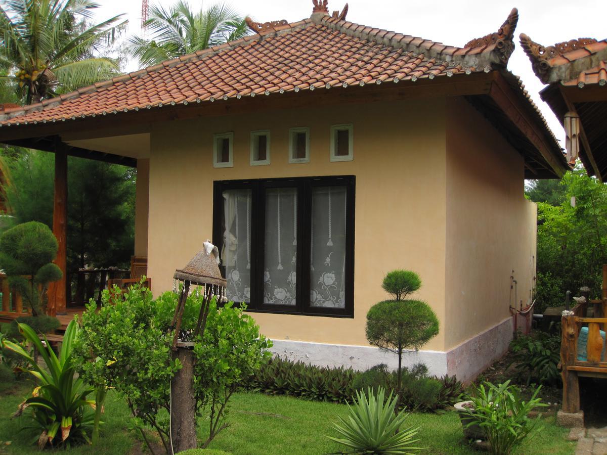Jepun Bungalows กิลิเมโน ภายนอก รูปภาพ