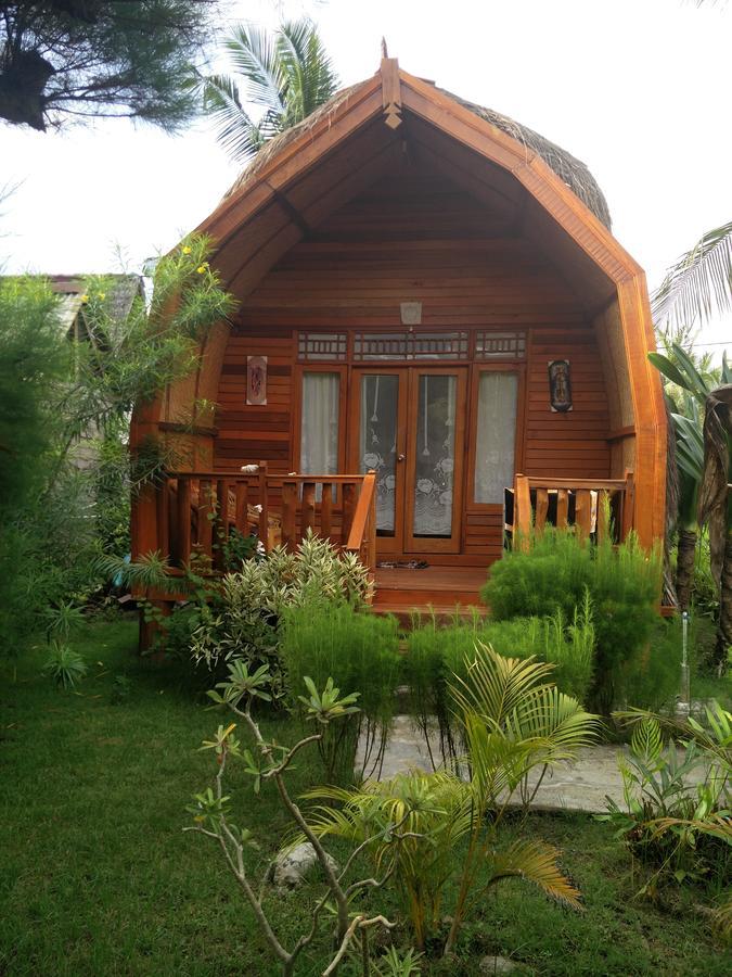 Jepun Bungalows กิลิเมโน ภายนอก รูปภาพ