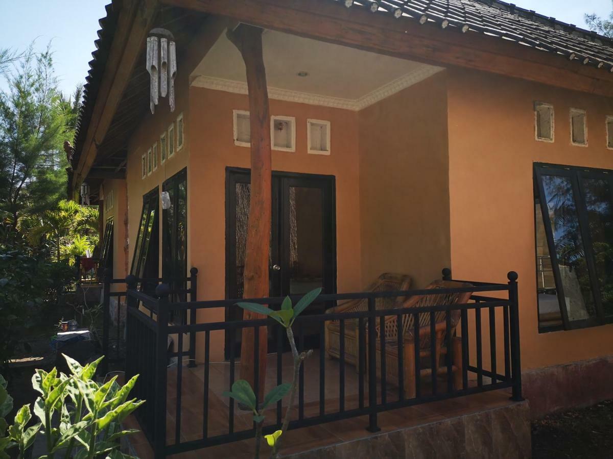 Jepun Bungalows กิลิเมโน ภายนอก รูปภาพ
